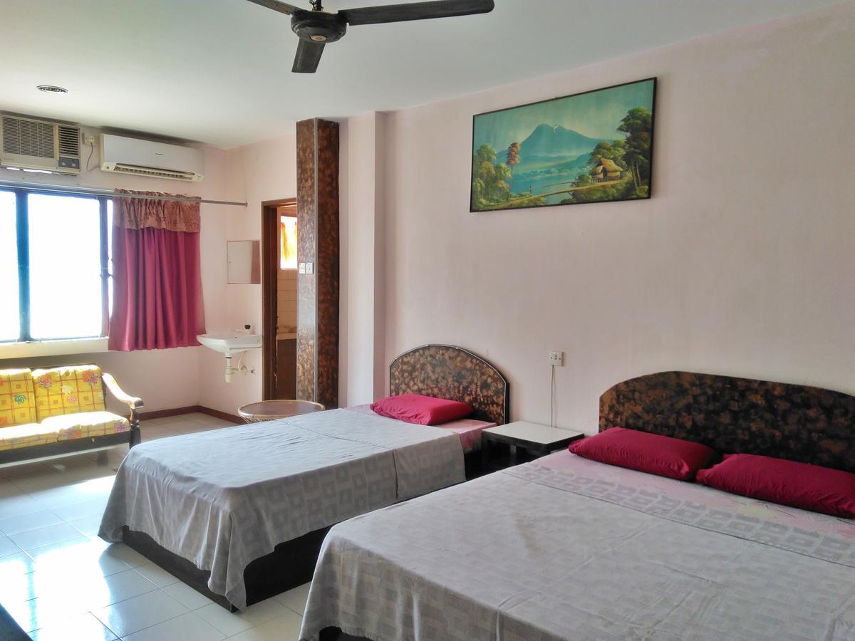 New Budget Inn Hotel Chukai Exterior photo